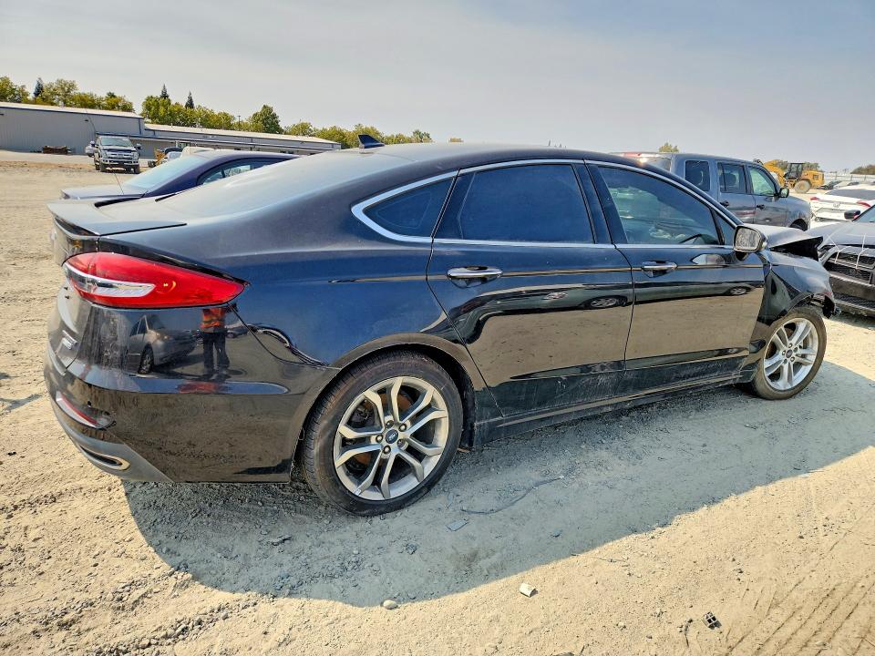 Photo 3 from auction – 2019 FORD FUSION with VIN 3FA6P0D9XKR181194