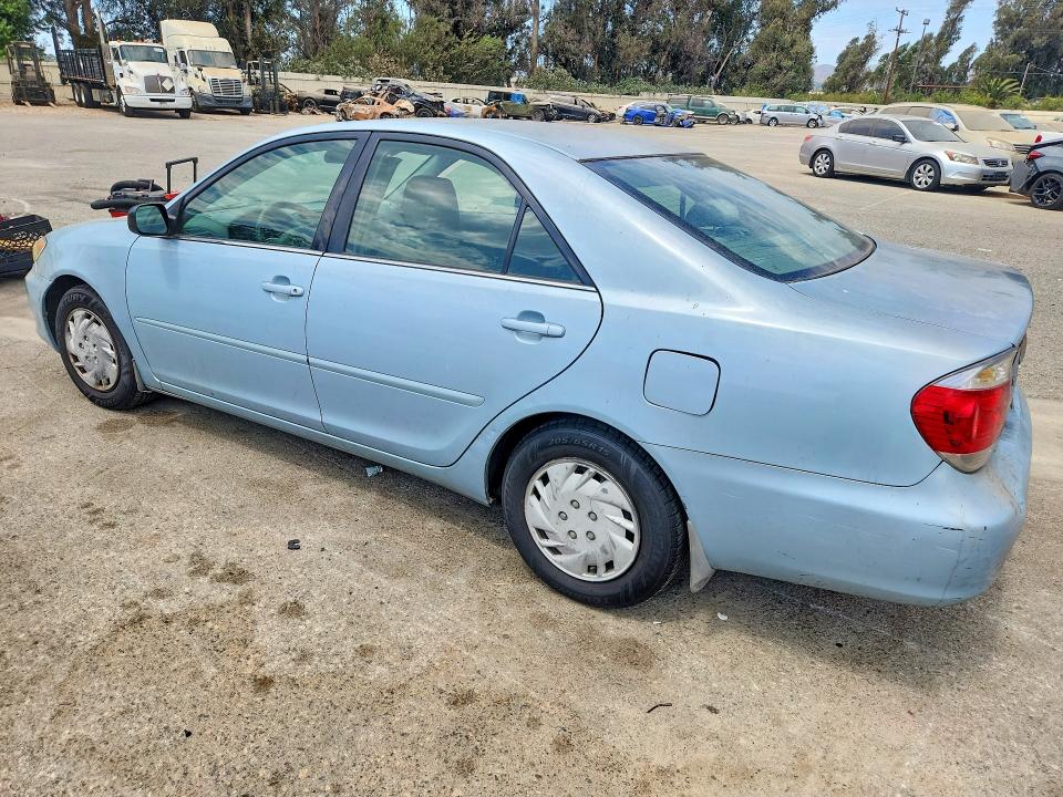 Photo 2 from auction – 2005 TOYOTA CAMRY with VIN 4T1BE30K55U619752