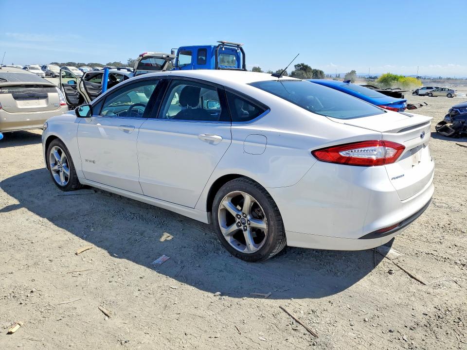 Photo 2 from auction – 2014 FORD FUSION with VIN 3FA6P0LU8ER284267