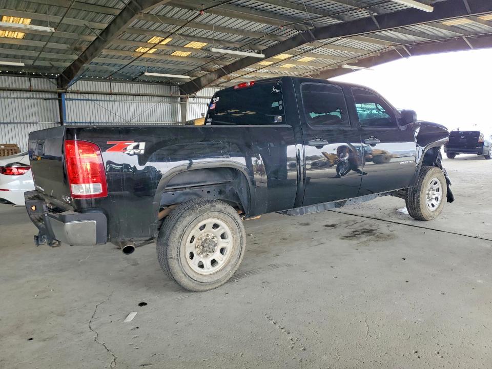 Photo 3 from auction – 2014 GMC SIERRA with VIN 1GT120CG3EF102582