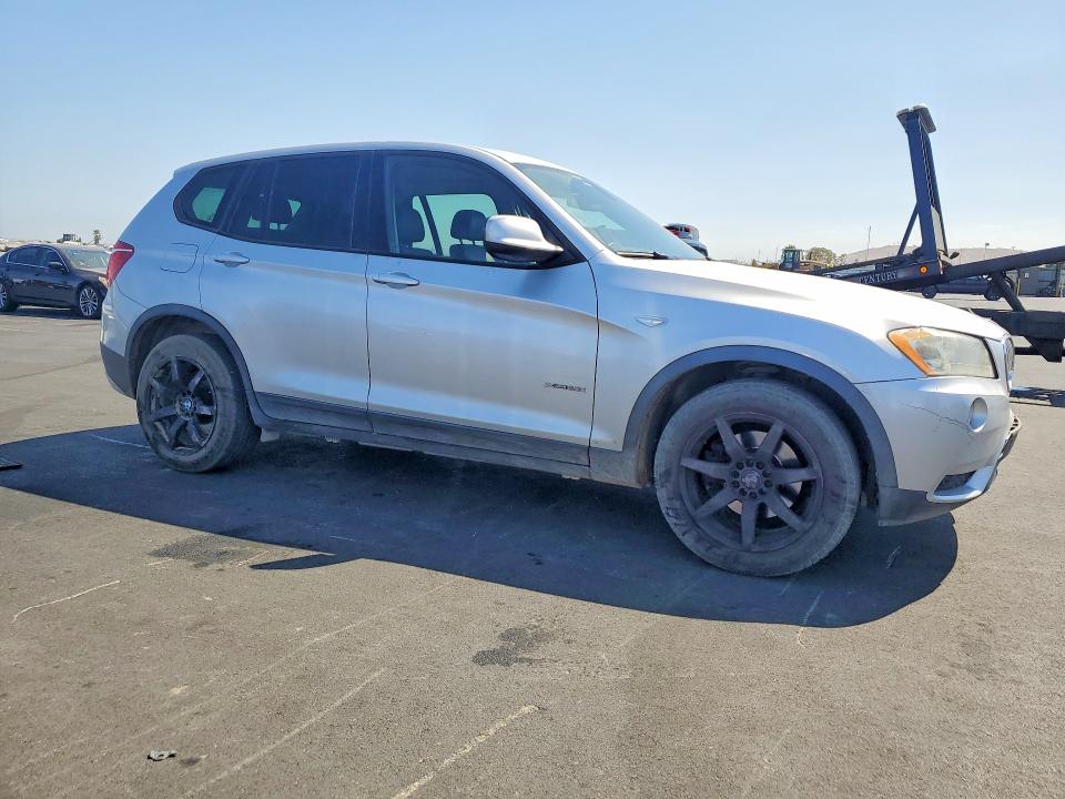 Photo 4 from auction – 2011 BMW X3 with VIN 5UXWX5C53BL702808