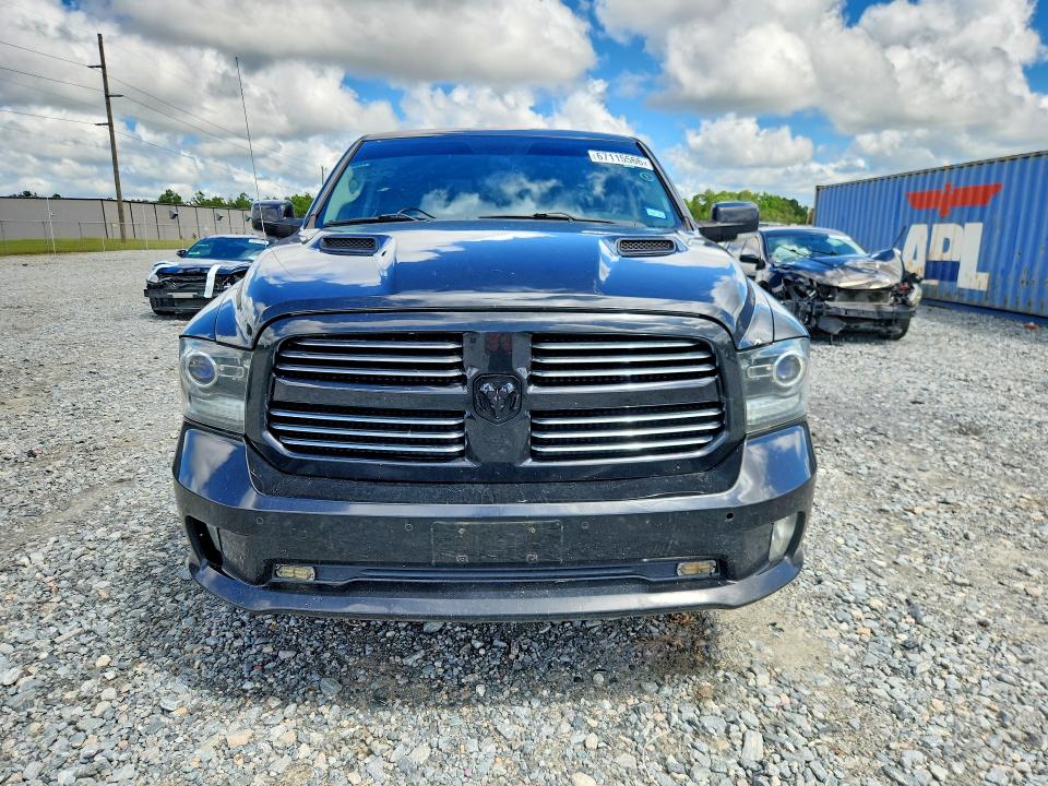 Photo 5 from auction – 2017 RAM 1500 with VIN 1C6RR7MT7HS685826