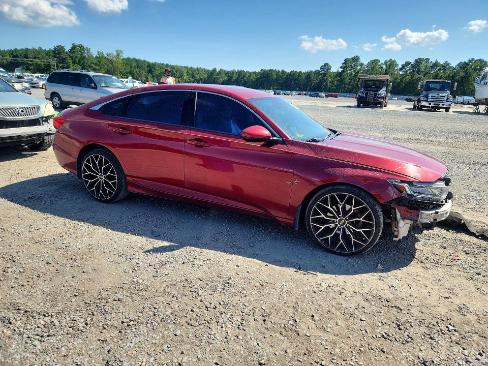 Снимка 4 от търг – 2018 HONDA ACCORD с VIN 1HGCV1F13JA255095