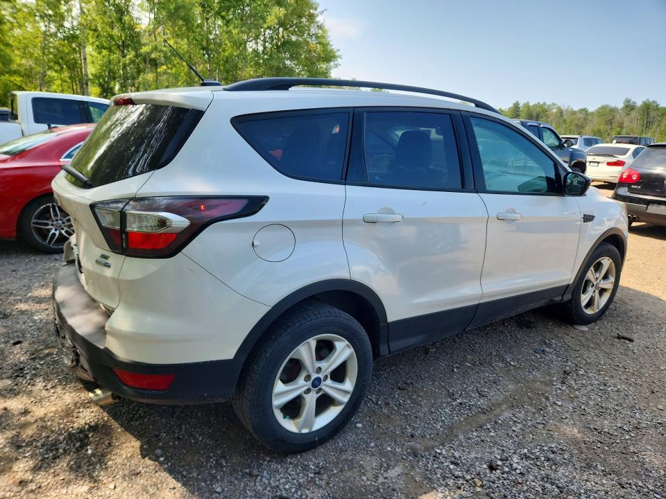 Photo 3 from auction – 2017 FORD ESCAPE with VIN 1FMCU9G98HUD70705
