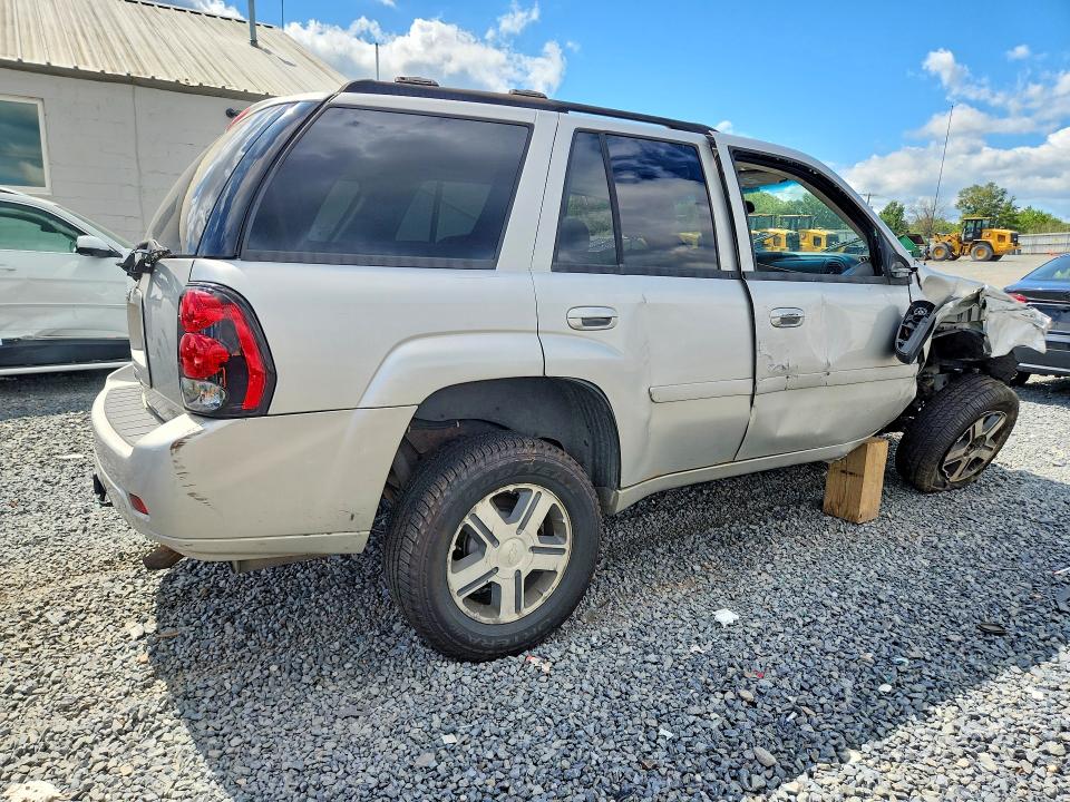 Photo 3 from auction – 2006 CHEVROLET TRAILBLAZER with VIN 1GNDT13S462293014