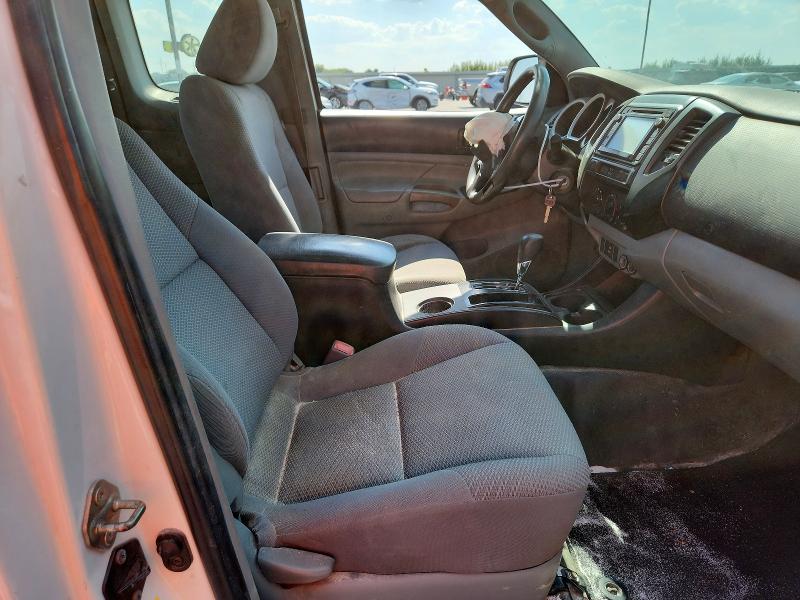 Photo 10 from auction – 2014 TOYOTA TACOMA with VIN 5TFTX4CN8EX040705