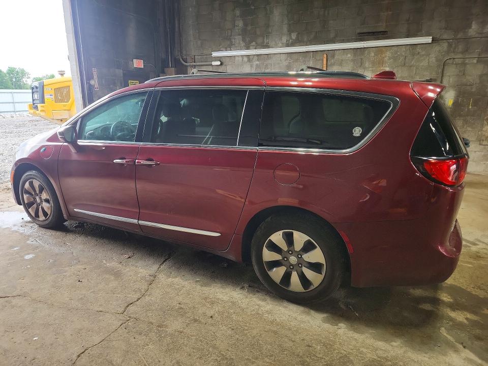 Photo 2 from auction – 2018 CHRYSLER PACIFICA with VIN 2C4RC1N7XJR105517