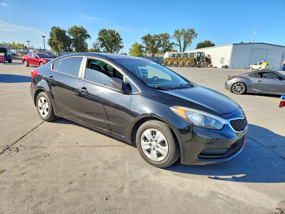 Photo 4 from auction – 2016 KIA FORTE with VIN KNAFK4A60G5550629