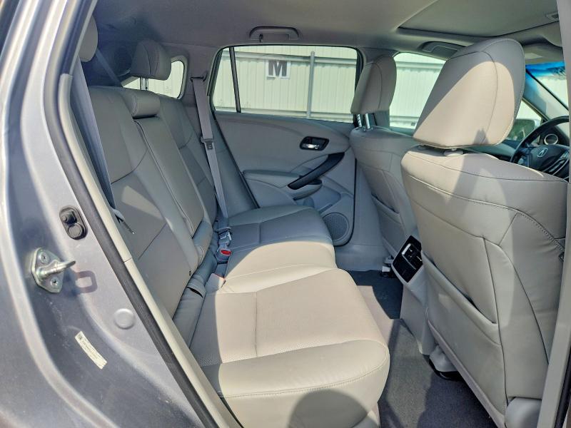 Photo 11 from auction – 2018 ACURA RDX with VIN 5J8TB4H53JL010702