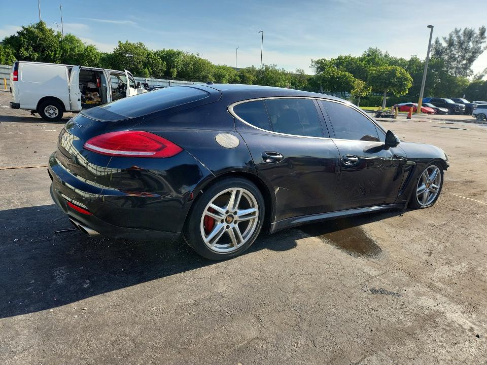 صورة رقم 3 من المزاد - 2014 PORSCHE PANAMERA مع VIN WP0AB2A79EL056286