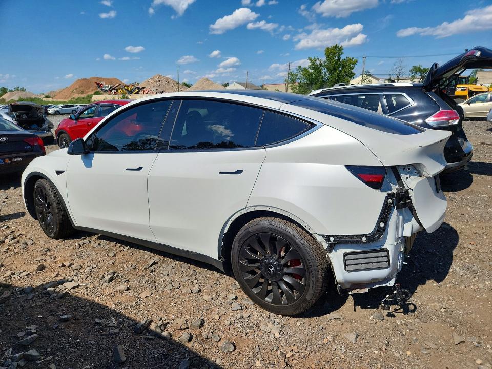 Photo 2 from auction – 2022 TESLA MODEL Y with VIN 7SAYGDEF4NF510978
