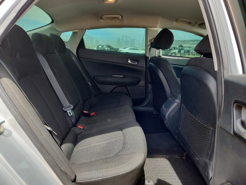 Photo 10 from auction – 2019 KIA OPTIMA with VIN 5XXGT4L36KG354903