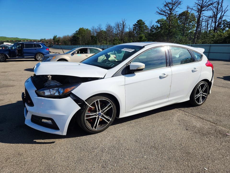 FORD FOCUS 2018 с VIN 1FADP3L9XJL290973 - Снимка от търг