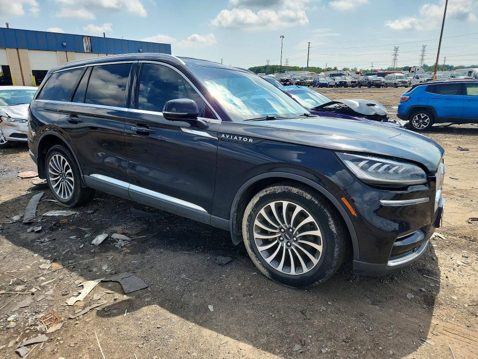Photo 4 from auction – 2022 LINCOLN AVIATOR with VIN 5LM5J0XC7NGL13007