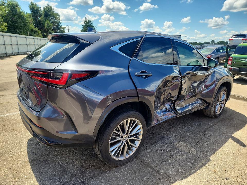 Photo 3 from auction – 2022 LEXUS NX with VIN JTJGGCEZ4N2005911