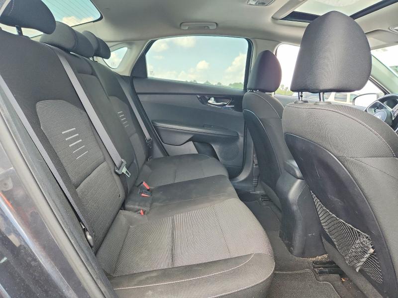 Zdjęcie 10 z aukcji – 2019 KIA FORTE z VIN 3KPF34AD3KE024829