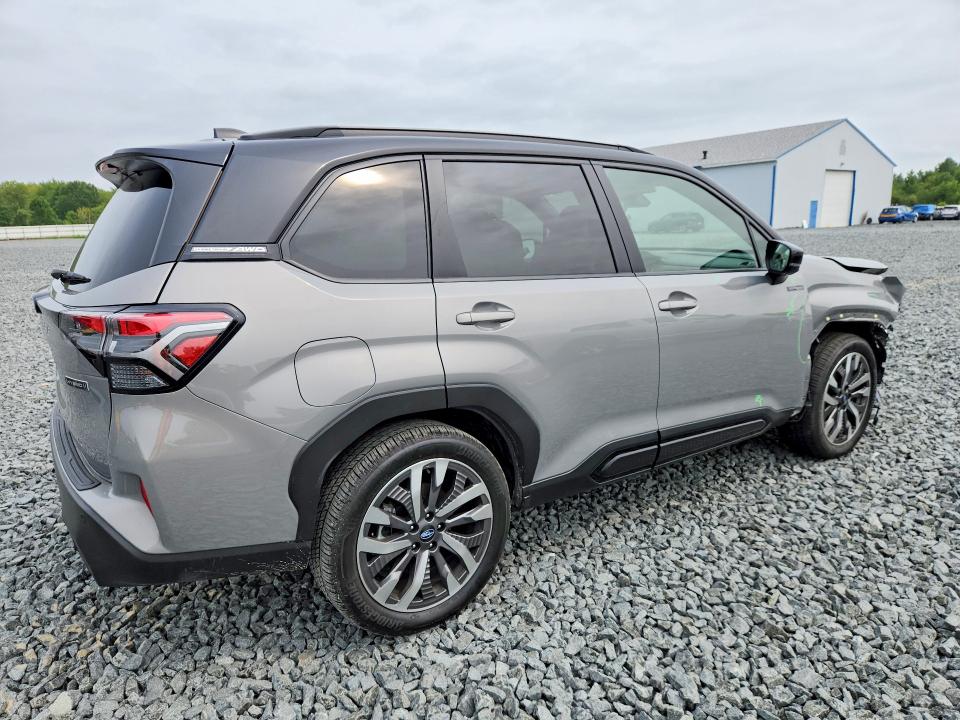 Photo 3 from auction – 2025 SUBARU FORESTER with VIN JF2SLSTD8SH425742