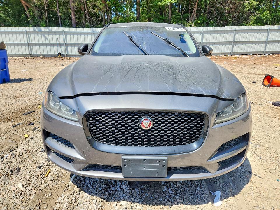 Photo 5 from auction – 2017 JAGUAR F-PACE with VIN SADCJ2BV2HA895113