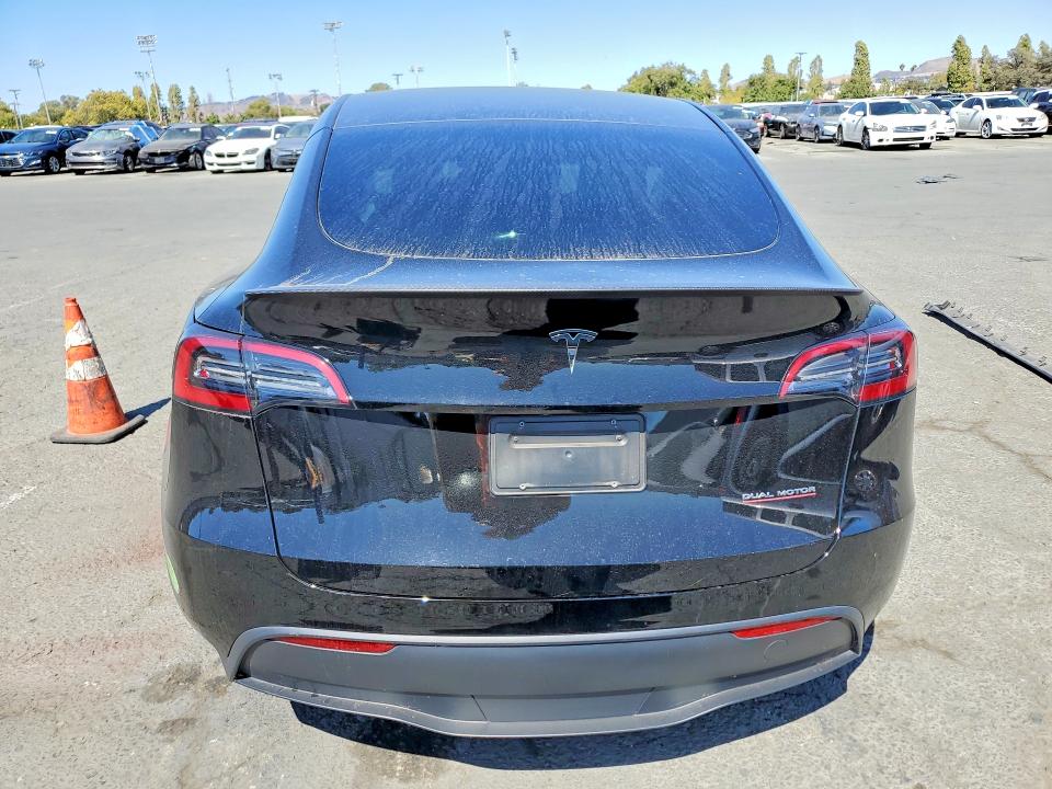 Photo 6 from auction – 2023 TESLA MODEL Y with VIN 7SAYGDEF5PF741133