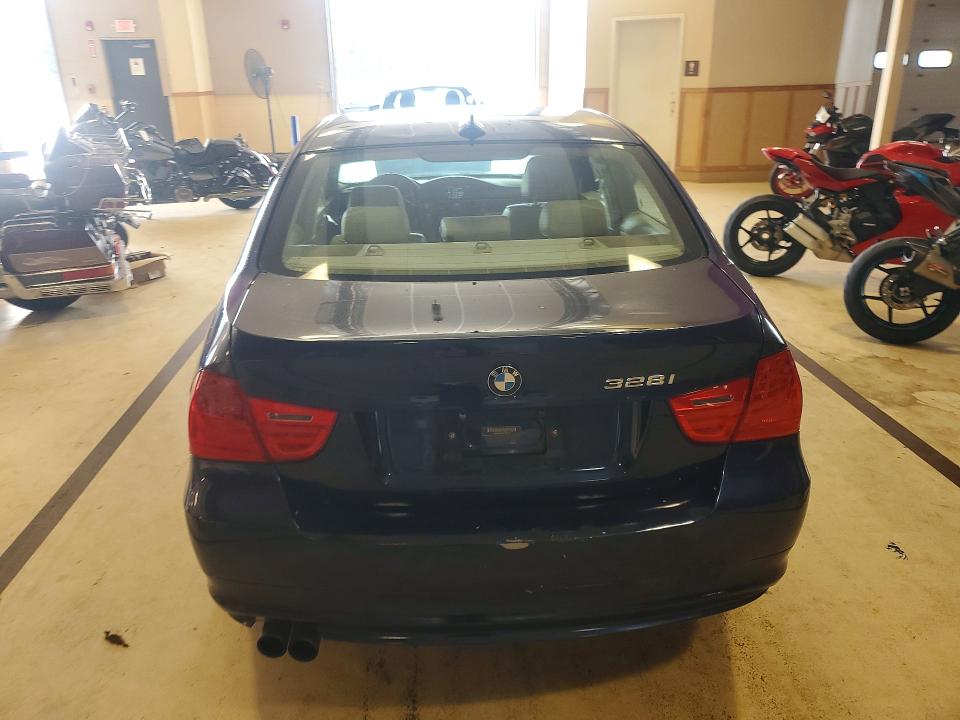 Photo 6 from auction – 2011 BMW 328 with VIN WBAPK5C57BF126110