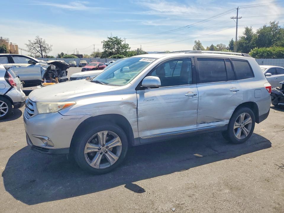 Zdjęcie 1 z aukcji – 2013 TOYOTA HIGHLANDER z VIN 5TDDK3EH0DS181051