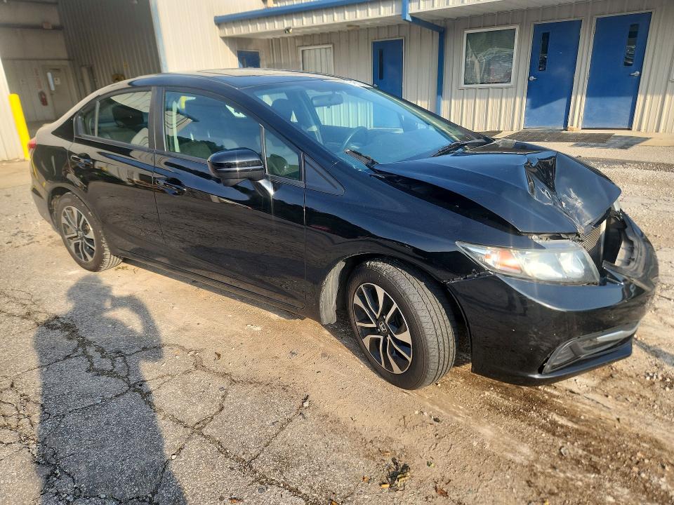 Photo 4 from auction – 2014 HONDA CIVIC with VIN 19XFB2F8XEE200234