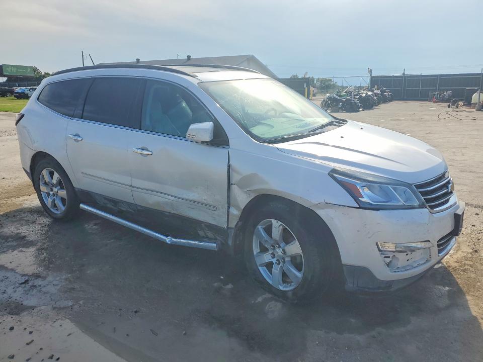 Photo 4 from auction – 2016 CHEVROLET TRAVERSE with VIN 1GNKRJKD9GJ237103