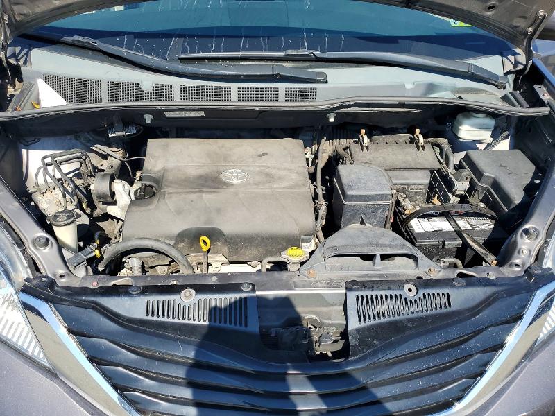 Photo 12 from auction – 2011 TOYOTA SIENNA with VIN 5TDKK3DC6BS145553