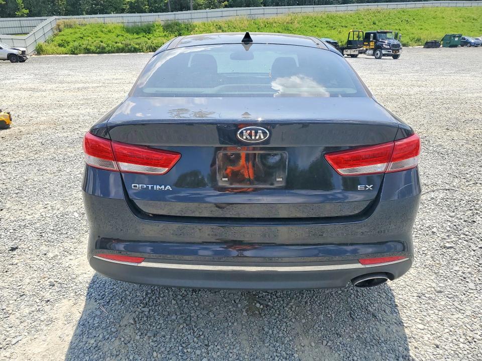 Photo 6 from auction – 2018 KIA OPTIMA with VIN 5XXGU4L37JG259486