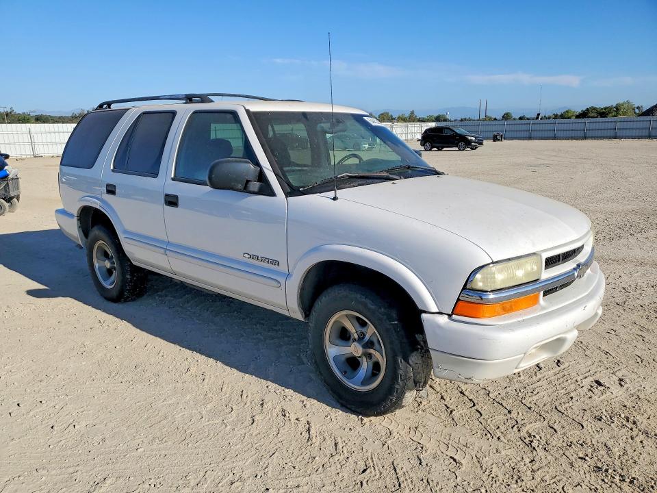 Photo 4 from auction – 2004 CHEVROLET BLAZER with VIN 1GNCS13X54K105222