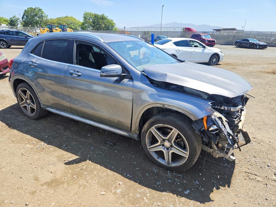 Photo 4 from auction – 2016 MERCEDES-BENZ GLA with VIN WDCTG4EB7GJ201760