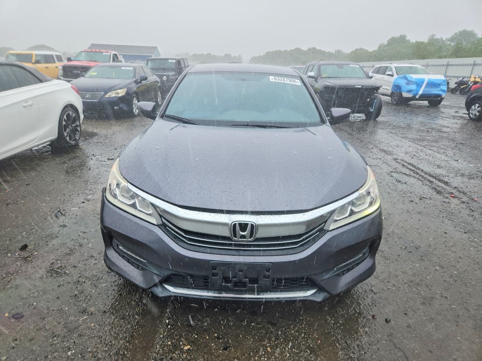 Photo 5 from auction – 2017 HONDA ACCORD with VIN 1HGCR2F58HA145232