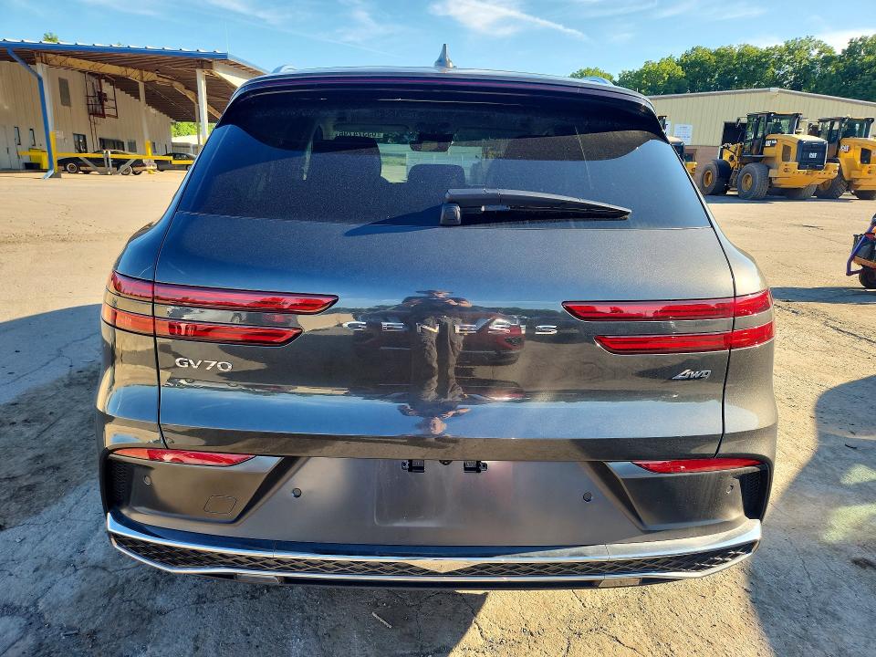Photo 6 from auction – 2026 GENESIS GV70 with VIN KMUMADTBXTU257227