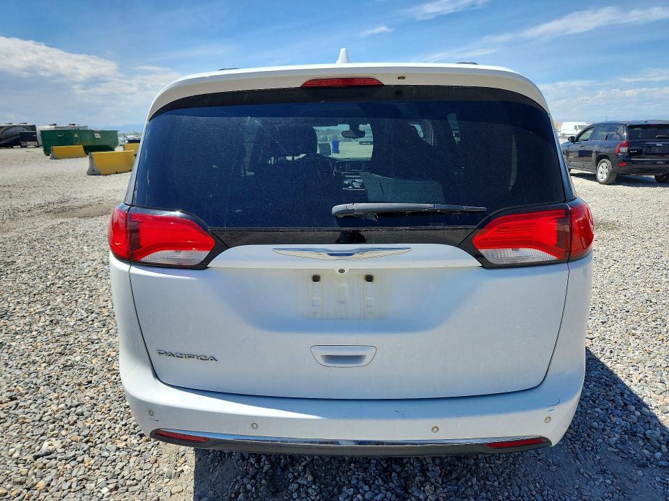 Photo 6 from auction – 2017 CHRYSLER PACIFICA with VIN 2C4RC1BG2HR642655