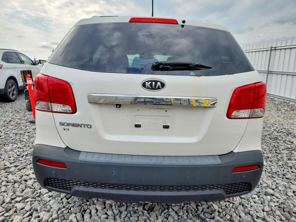 Photo 6 from auction – 2012 KIA SORENTO with VIN 5XYKT3A63CG230165