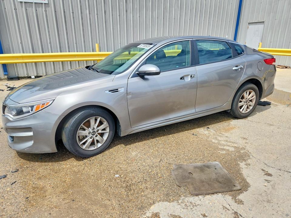 KIA OPTIMA 2018 with VIN 5XXGT4L32JG213938 - Photo from auction