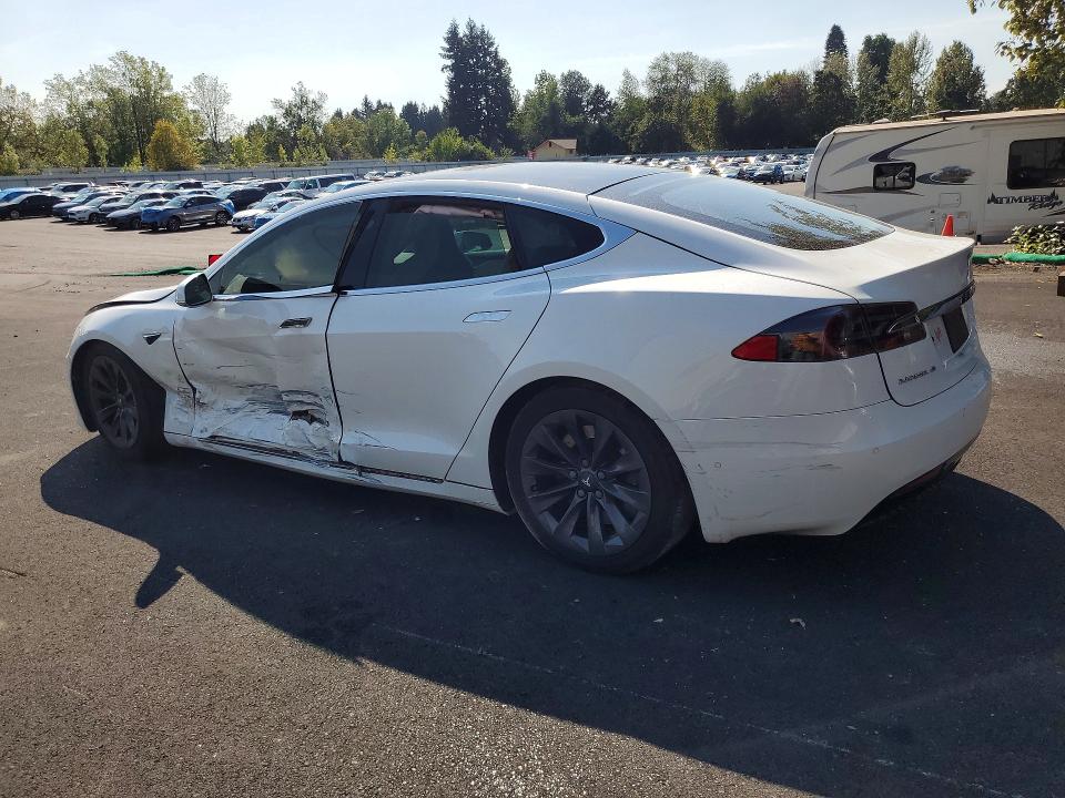 صورة رقم 2 من المزاد - 2018 TESLA MODEL S مع VIN 5YJSA1E20JF244739