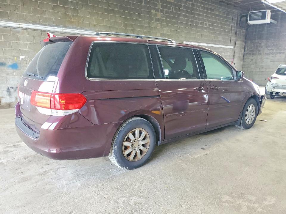 Photo 3 from auction – 2010 HONDA ODYSSEY with VIN 5FNRL3H73AB064571