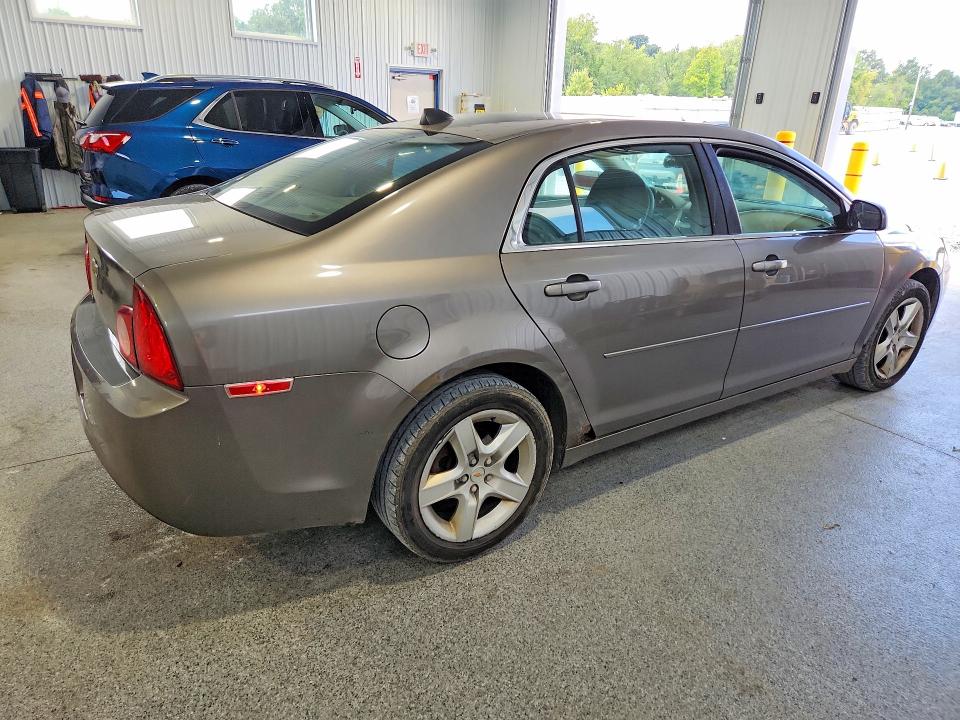Photo 3 from auction – 2012 CHEVROLET MALIBU with VIN 1G1ZB5E09CF323027