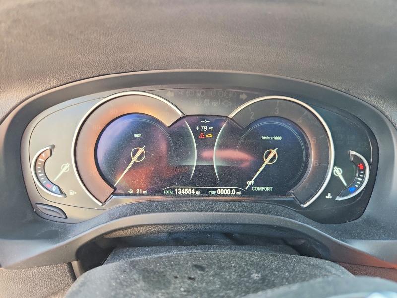 Снимка 9 от търг – 2018 BMW X3 с VIN 5UXTR9C53JLD57205