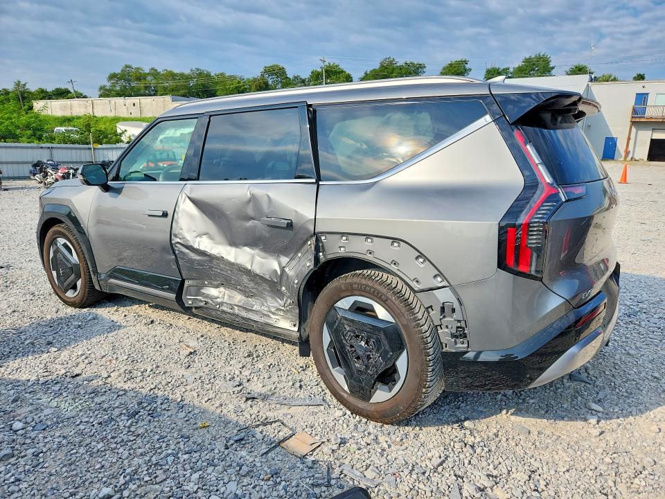 Photo 2 from auction – 2024 KIA EV9 with VIN KNDADFS53R6037512