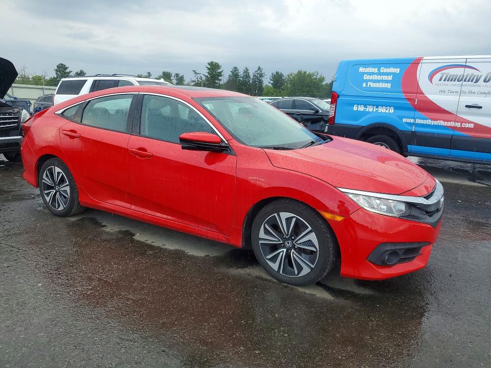 Photo 4 from auction – 2016 HONDA CIVIC with VIN 2HGFC1F39GH643690