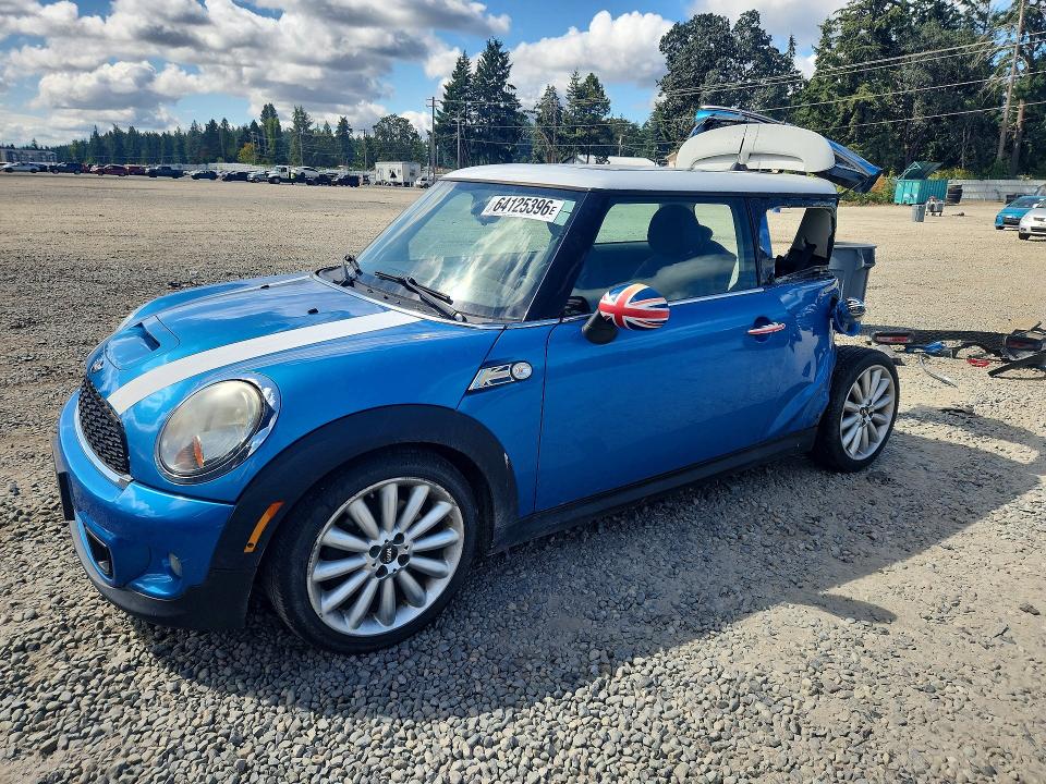MINI COOPER 2011 with VIN WMWSV3C53BTY22650 - Photo from auction