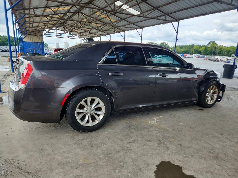 Photo 3 from auction – 2015 CHRYSLER 300 with VIN 2C3CCAAG1FH929905