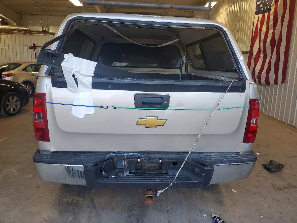 Photo 6 from auction – 2011 CHEVROLET SILVERADO with VIN 1GCRKSE30BZ408593