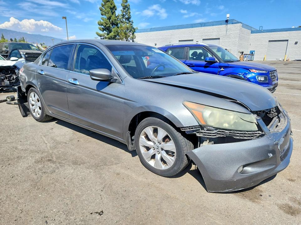 Снимка 4 от търг – 2008 HONDA ACCORD с VIN 1HGCP36858A050178