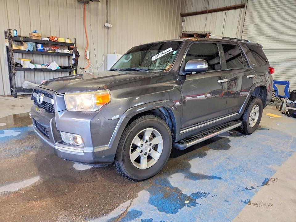 TOYOTA 4RUNNER 2011 with VIN JTEZU5JR3B5015194 - Photo from auction