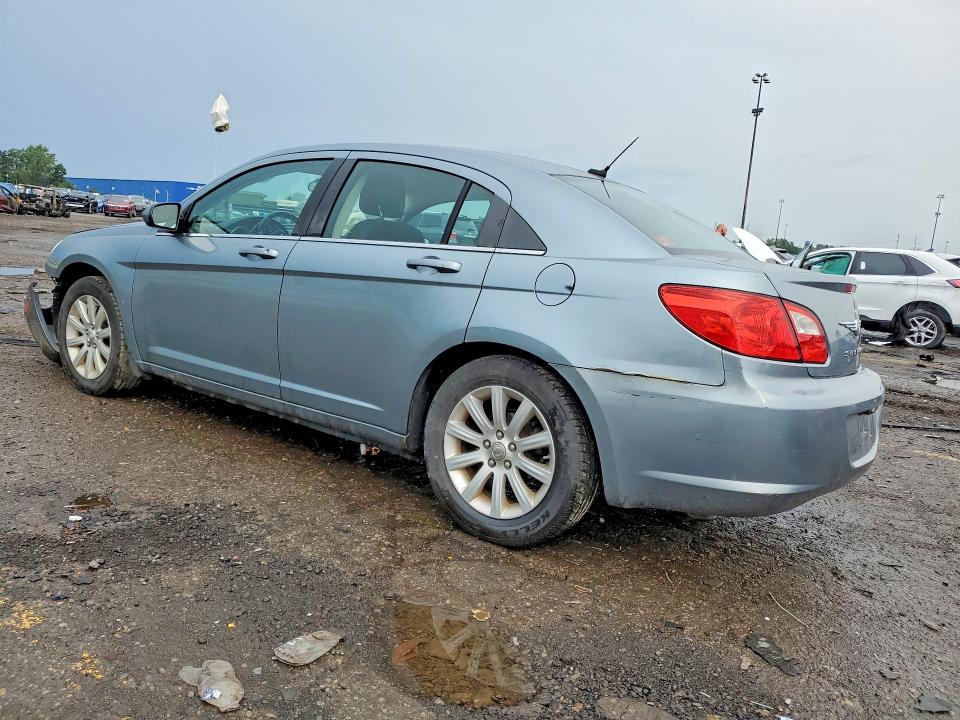 Photo 2 from auction – 2010 CHRYSLER SEBRING with VIN 1C3CC5FB8AN217380
