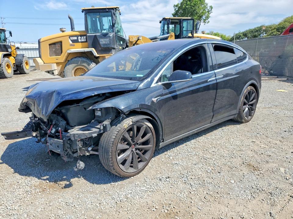 TESLA MODEL X 2018 with VIN 5YJXCAE29JF090919 - Photo from auction