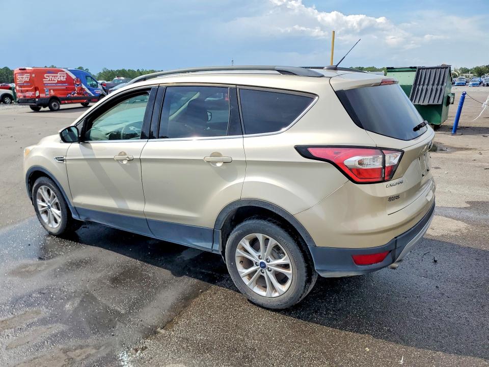 Foto 2 de la subasta – 2018 FORD ESCAPE con VIN 1FMCU0GD9JUB46039